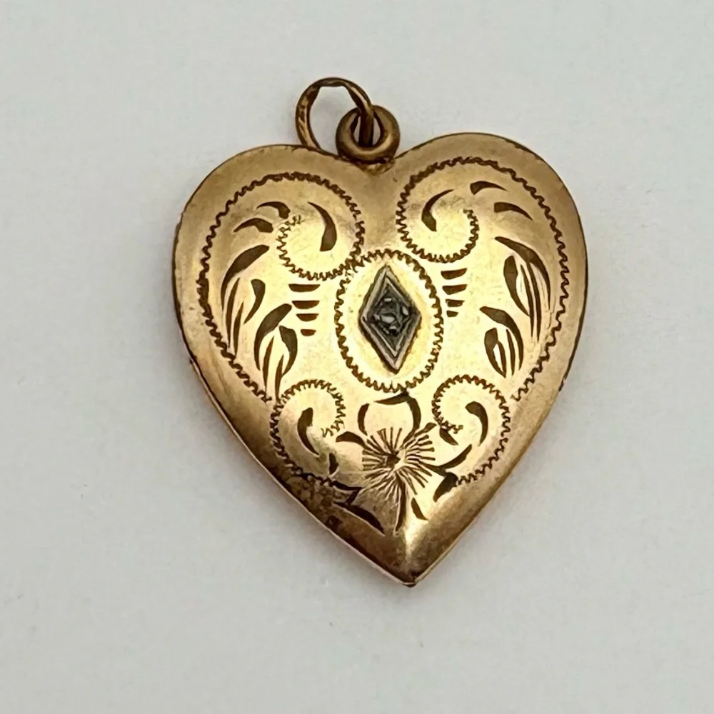 Antique Victorian Gold Filled and Diamond Etched Heart Locket - Picture 3 of 8